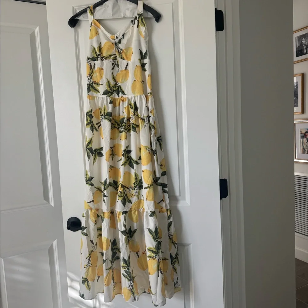NWOT Lemon Print Maxi Dress
Never worn
🍋🍋🍋🍋 - Picture 5 of 11